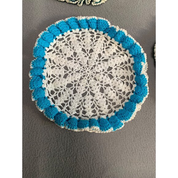 Vintage Handmade Crochet Doilies Set of 4 Blue & White Round Decorative Table Ma - Picture 2 of 13